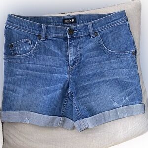 Allen B. By Allen Schwartz Classic Blue Jean Shorts